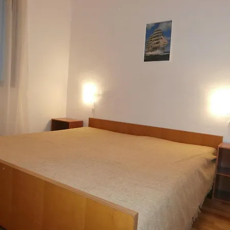 Mit Balkon Und Meerblick Τρογκίρ